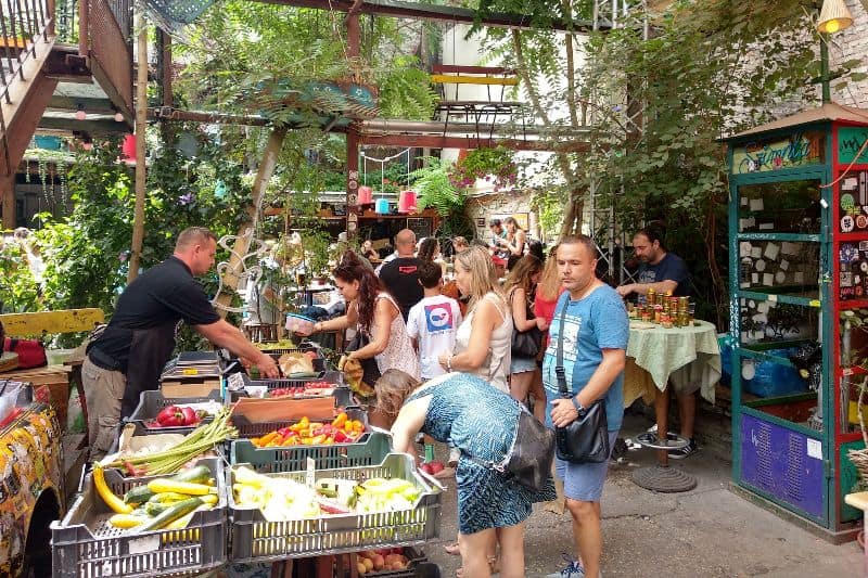 Szimpla farmers' market