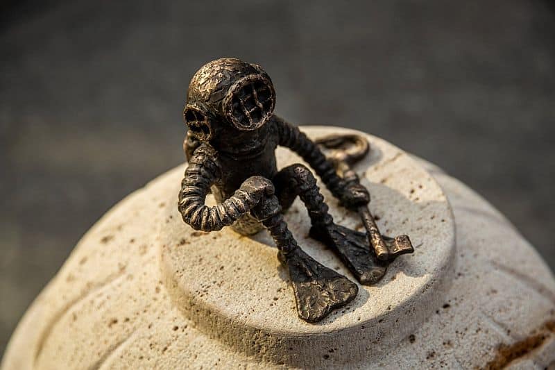 Diver mini statue by Kolodko Mihály