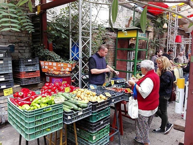 Szimpla farmer's market