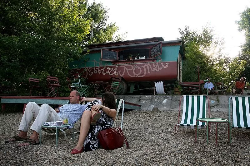 Fellini open air bar Budapest