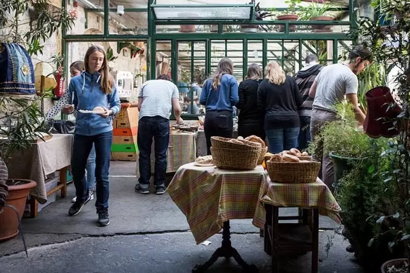 Szimpla sunday farmers market