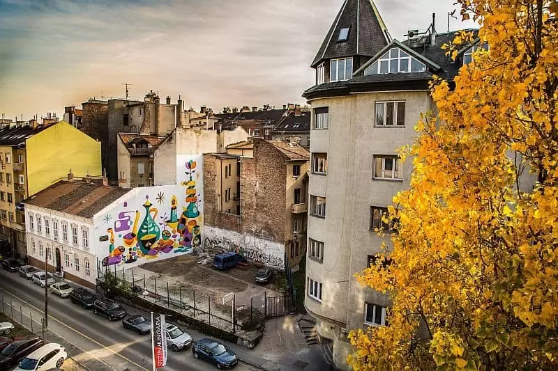 Mural by Ruban Sanchez in Budapest