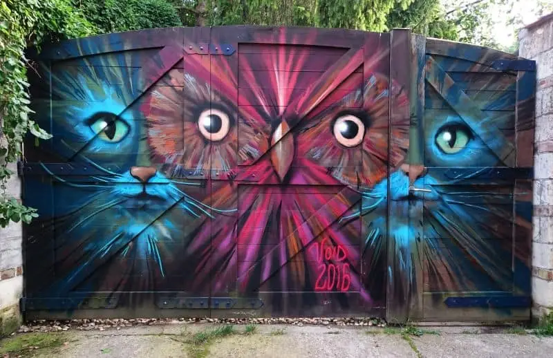 Spraypaint by Void street artist